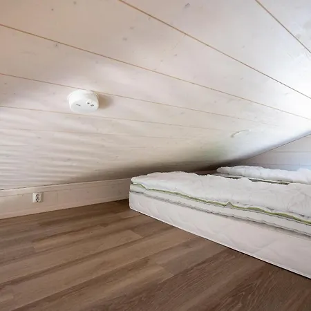 Σπίτι διακοπών Himoskuutio 4 Inc Outdoor Jacuzzi Jämsä