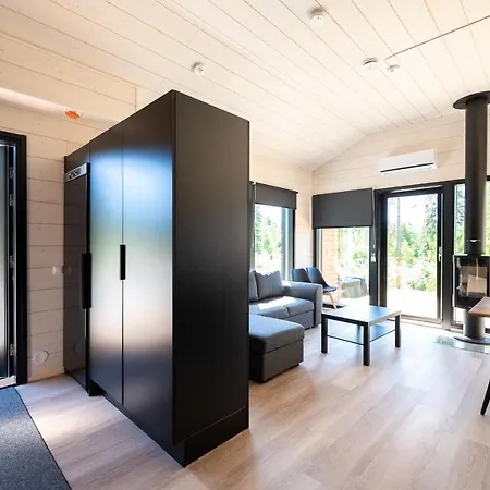 Himoskuutio 4 Inc Outdoor Jacuzzi *